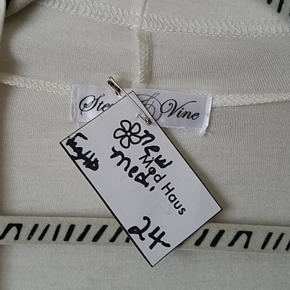 Top - Picture 3 of 3